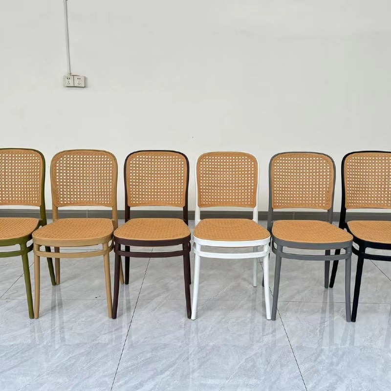 Cheap Price Outdoor Garden Furniture Stackable pp Plastic Rattan Chair Set of 6
